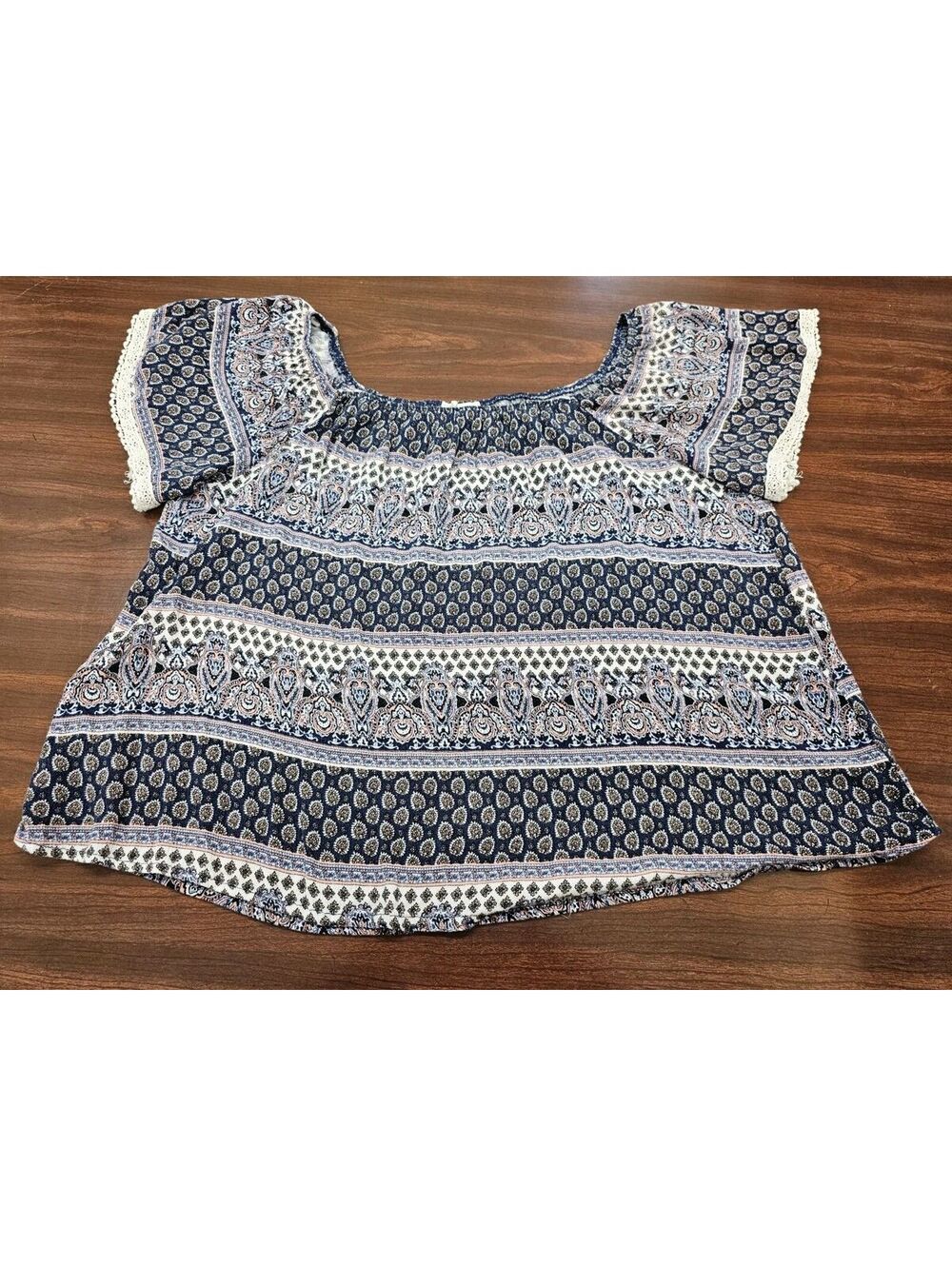 Charlotte Russe Women L Navy Blue Paisley Print Boho Crochet Trim Off-Shoulder T